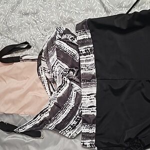 569 Ladies 2 piece black and white swimsuit size Large